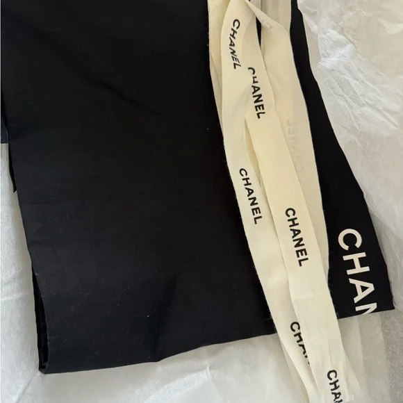 Chanel Trendy Handbag Medium Black Lambskin With Gold Hardware Crossbody ✨ 2019 - Picture 10 of 15